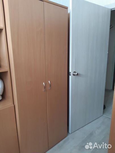 Шкаф распашной