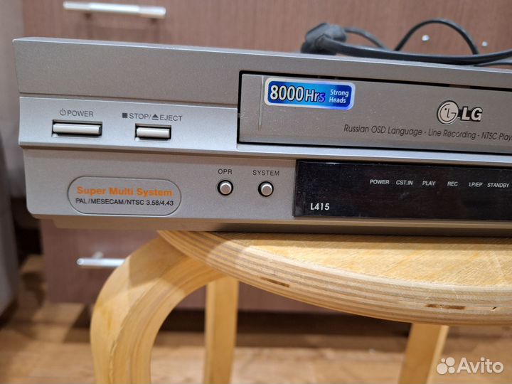 Видеомагнитофон кассетный LG