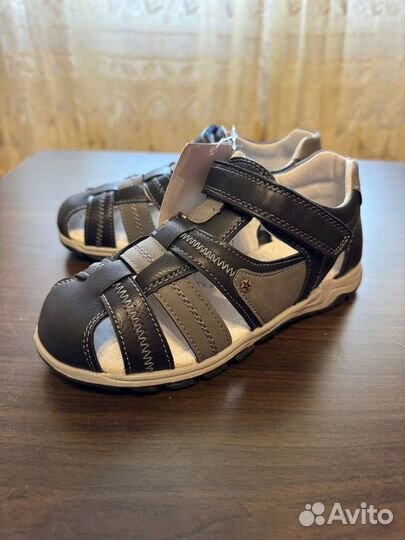Летние закрытые туфли для мальчика 33 размер