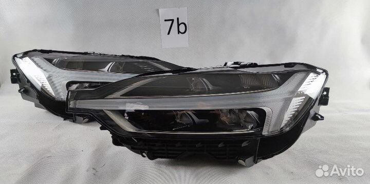 Фары Volvo XC60 II рестайлинг Full Led комплект