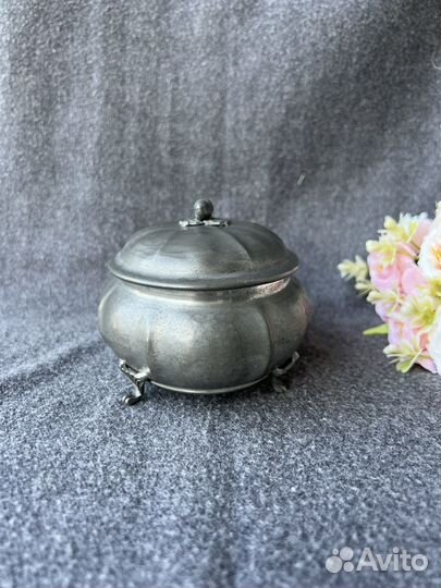 Шкатулка, ваза, конфетница из олова