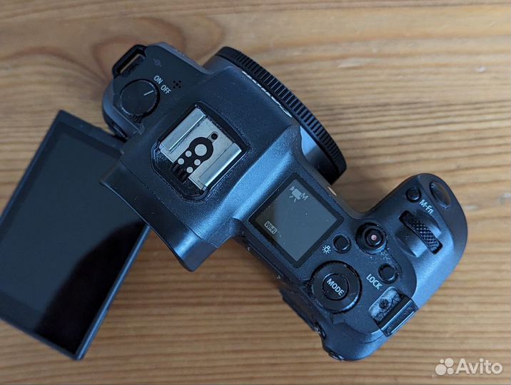 Canon EOS R + адаптер Canon Mount Adapter EF-EOS R