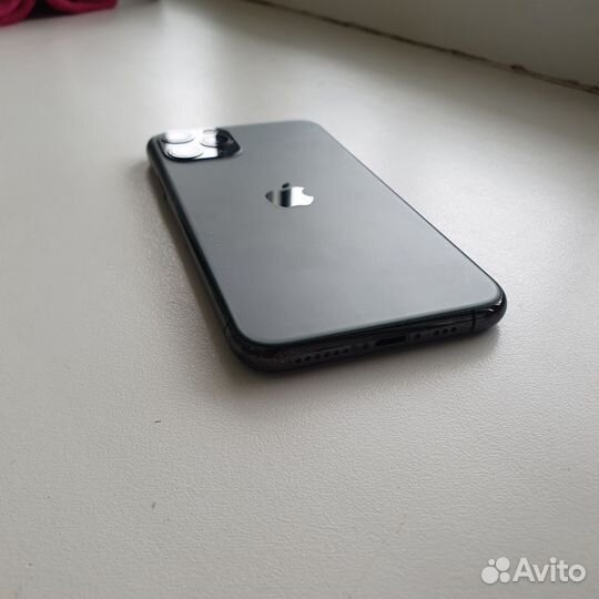 iPhone 11 Pro, 64 ГБ