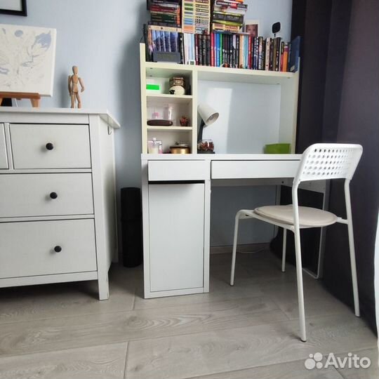 Письменный стол IKEA micke+стул IKEA adde