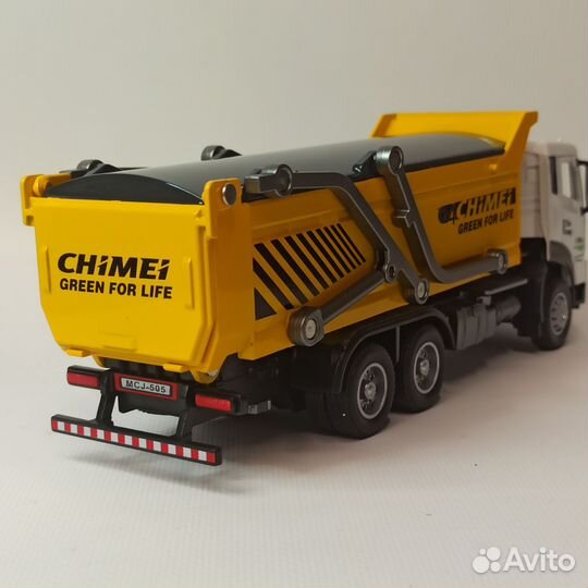 Модель самосвала инерционная металлическая