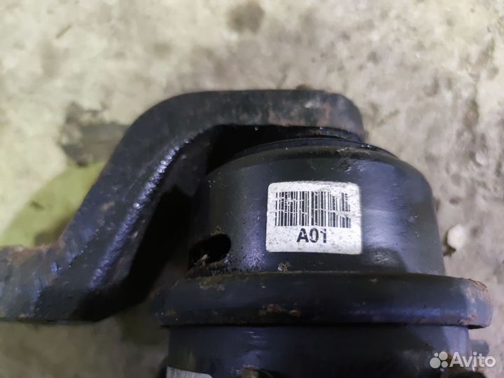 Опора двигателя KIA soul 1