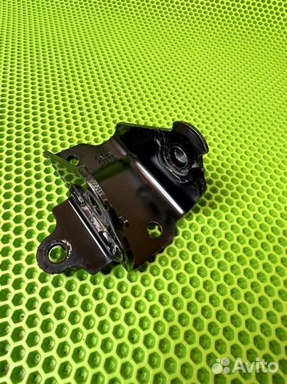 Кронштейн крепления АКПП Kia K5 DL3 G4KN 2.0 2021