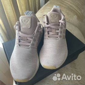 Кроссовки Adidas NMD R2 купить в Москве, Личные вещи