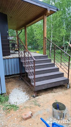 Крыльцо, ступеньки, ограждения