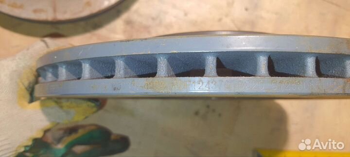 Тормозные диски 320мм volvo s60, v70, xc70, s80