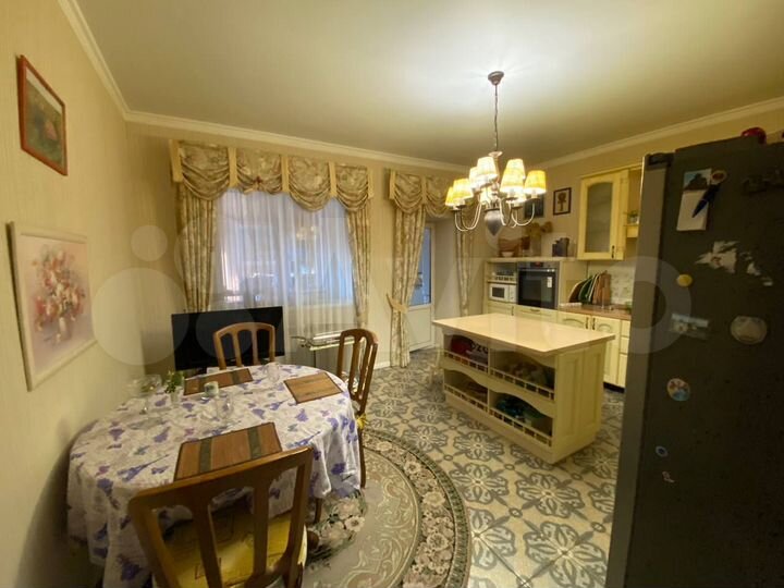 Дом 186,2 м² на участке 7 сот.