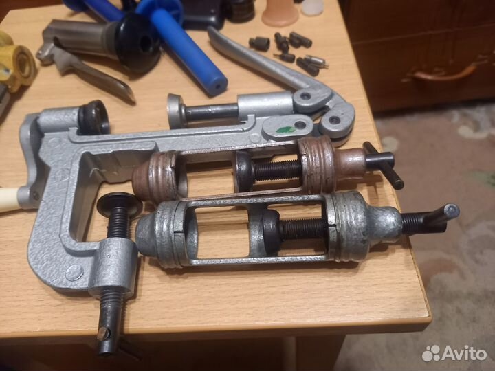 Приборы для снаряжения охотничих патрон