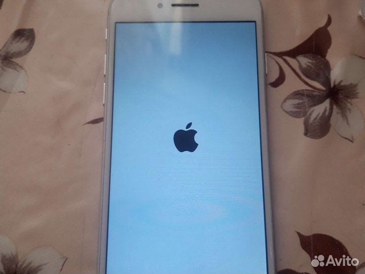 Продам iPhone 7 бу