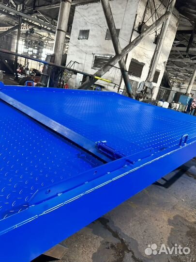 Платформа ломаного типа эвакуатор