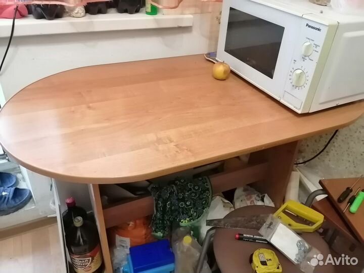 Кухонный стол