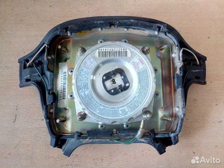 Подушка безопасности в руль Mitsubishi Galant E5