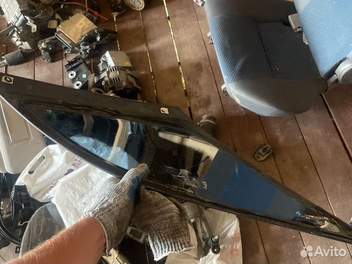 Стекло глухое левое mercedes w164