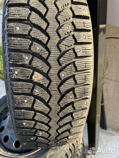 Bridgestone Blizzak Spike-01 185/65 R15 88T