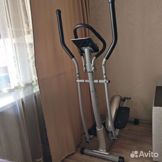 Эллиптический тренажер Dender Fitnes Bilborg Е1658