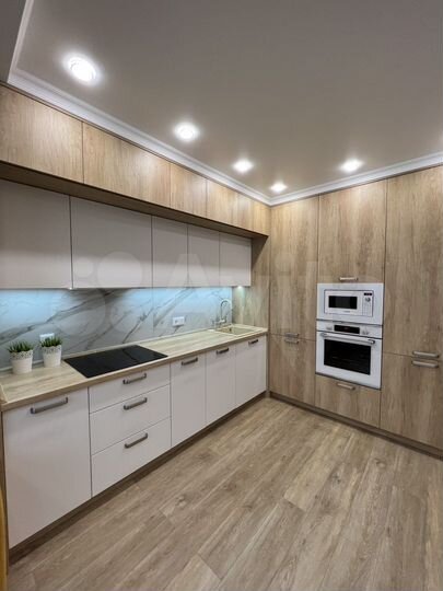 2-к. квартира, 67 м², 7/14 эт.