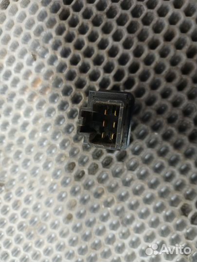 Кнопка обогрева заднего стекла Nissan Maxima J30