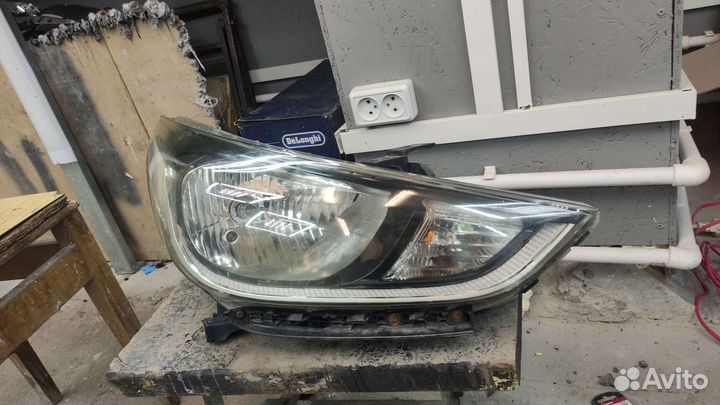 Фара правая Hyundai Solaris 2