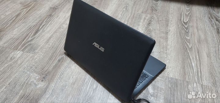 Ноутбук asus x552e