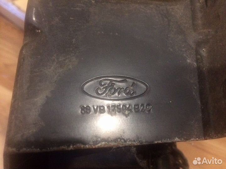 Трапеция стеклоочистителей с мотором Ford Transit