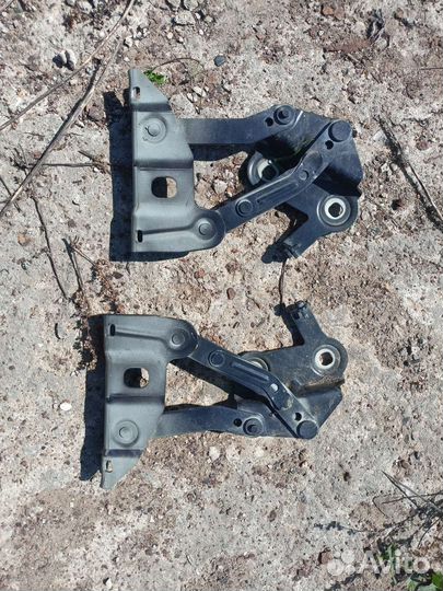 Петля капота Land Rover Range Rover III