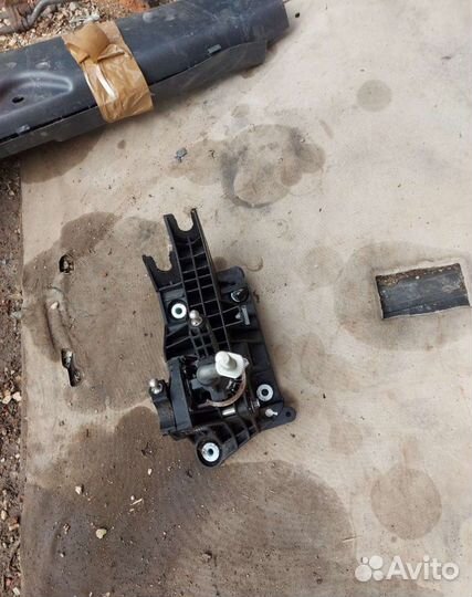 Кулиса МКПП mazda 3 bl