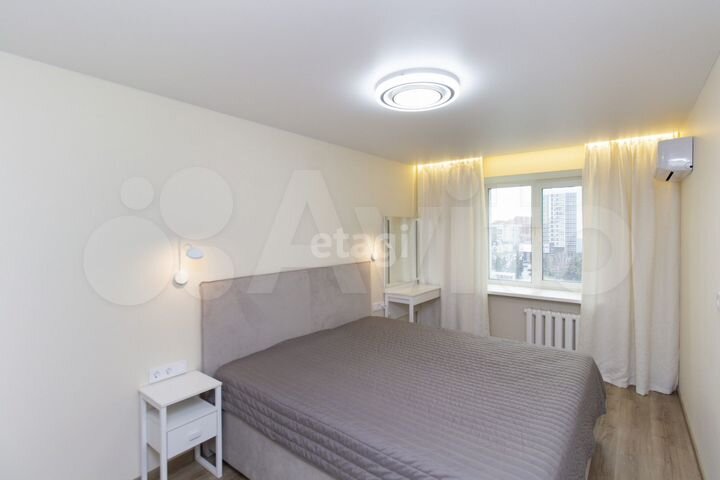 2-к. квартира, 76 м², 8/11 эт.