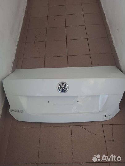 Продам крышку багажника