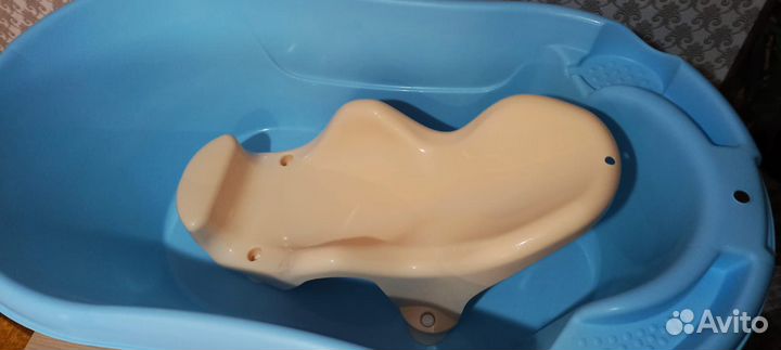 Детская ванночка для купания с подставкой