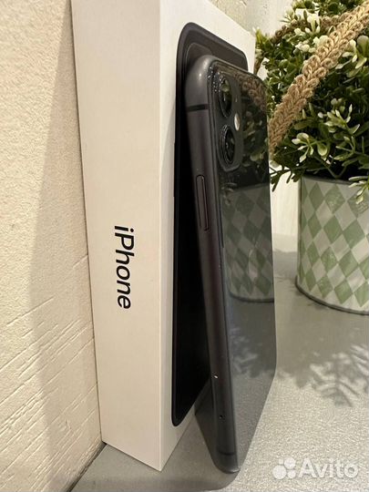 iPhone 11, 64 ГБ