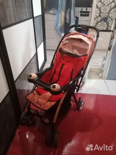 Прогулочная коляска
