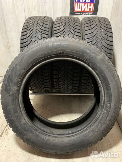 Pirelli Formula Ice 215/60 R17