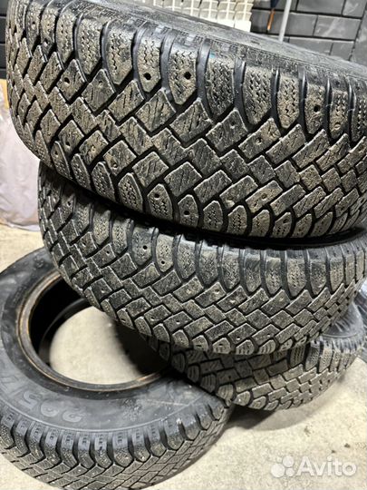 Continental ComTracWinterViking 1 205/70 R15 B