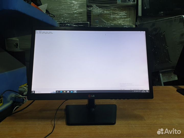 LED монитор LG 22EN33S