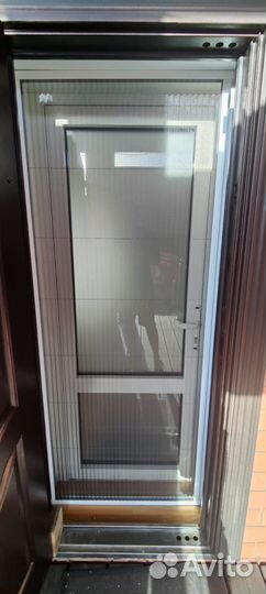 Москитная сетка плиссе на входную дверь