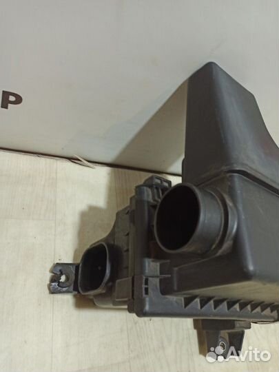 Корпус воздушного фильтра Mitsubishi Colt Z34A