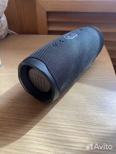 Колонка jbl charge 4