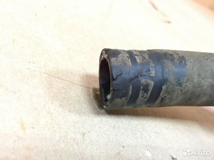 Патрубок радиатора печки Renault Logan 2