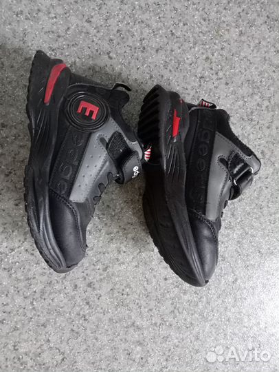 Кроссовки для мальчика