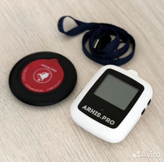 Система вызова персонала кнопка и часы комплект