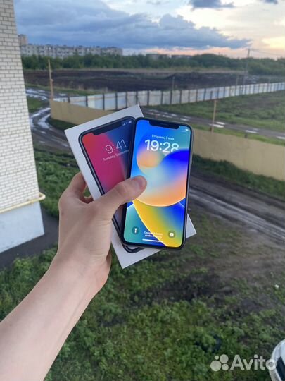iPhone X, 64 ГБ