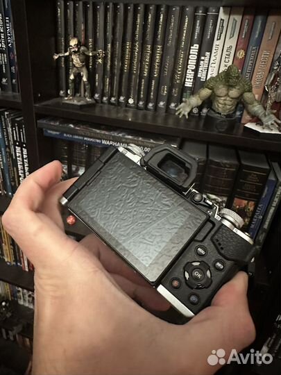 Olympus OM-D E-M5 Mark II и объектив 25mm f/1.8