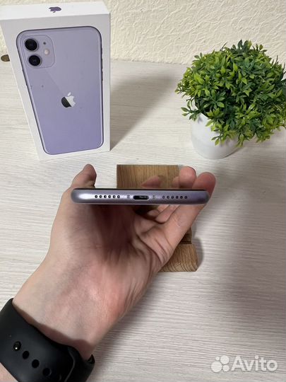 iPhone 11, 64 ГБ