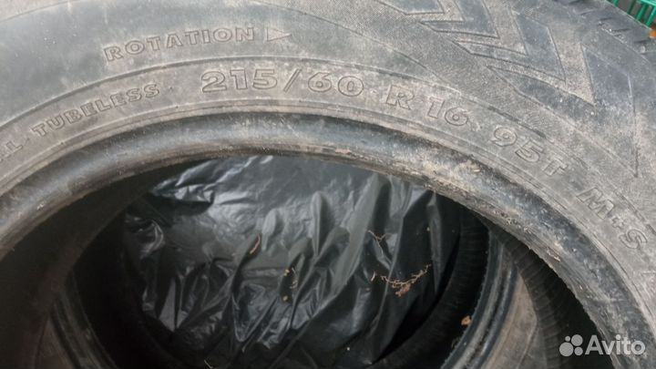 Nokian Tyres Hakkapeliitta 4 215/60 R16