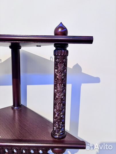 Полка под иконы угловая