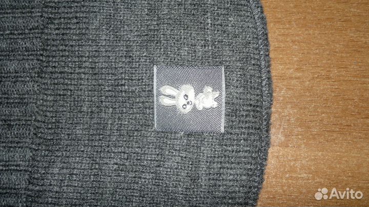 Шапка шлем новая+бонус Шапка пумпон и 2 бейсболки